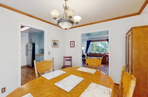 Humboldt Hill House | Colonial-style home w/fireplace, large yard, W/D - close to shopping & redwoods