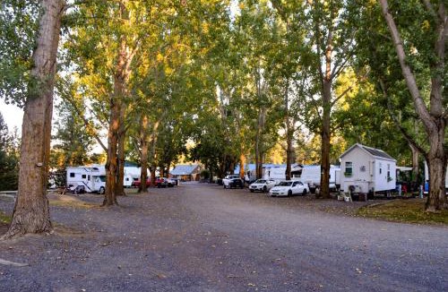 Colville Hotel | Columbia Point Resort