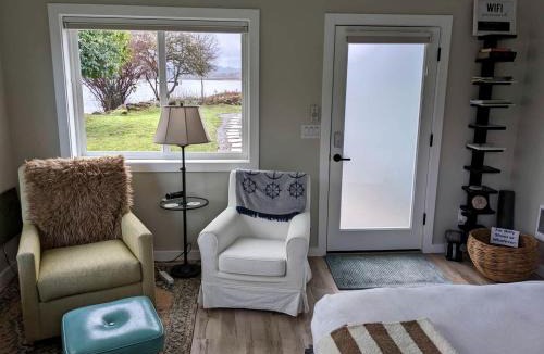 Skamokawa House | Columbia River Glamping Retreat: Cozy Cabin for Two in Skamokawa, Washington