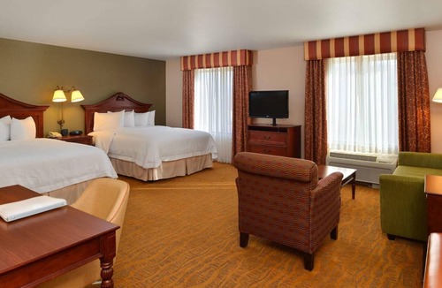 Westside Hotel | Come Create Memories w/Fun-filled Adventures at this Paradise! 2 Units, Pool!
