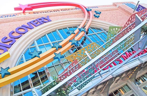 Downtown Las Vegas Hotel | Comfort and Convenience! 3 Convenient Units, Pool, Free Parking