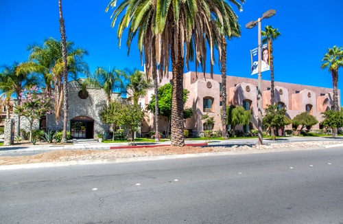 Westmont Hotel | Comfort Inn Pomona Near FairPlex