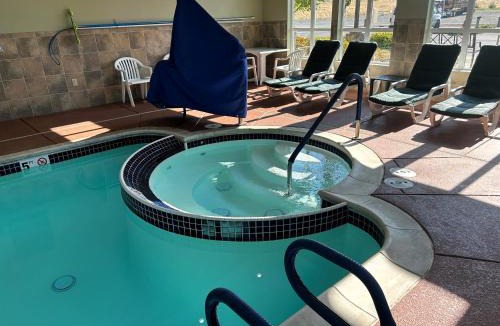Creswell Hotel | Comfort Inn & Suites Creswell