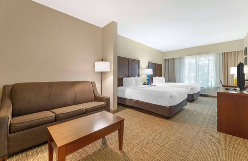 Vancouver Hotel | Comfort Suites Near Vancouver Mall