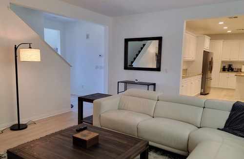 Lincoln Acres House | Comfortable base in San Diego