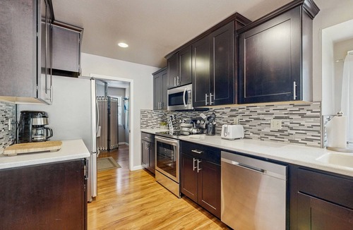 Deer Park House | Comfortable Family Home with Private Hot Tub & SHARC Passes