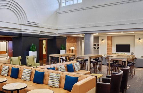 Downtown San Diego Apartment | Comic-Con Week, MVC Walk to Gaslamp, Sleeps 4