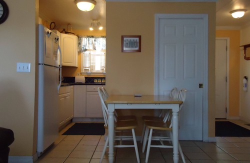 Ruidoso Cottage | COMY, COZY COTTAGE! HOT TUB ! PETS BY APPROVAL. BOOK NOW SUMMER'S FILLING UP!