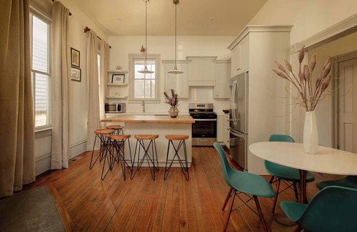 Dixon Park House | Contemporary Compound | Heated Pool