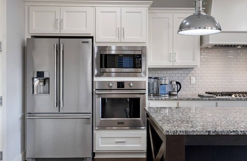 Salmon Creek House | Convenient Family Stay Close to Everything!