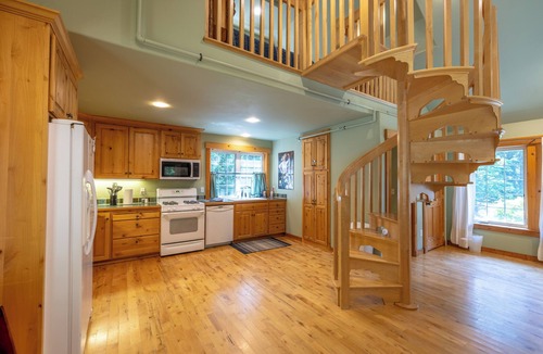 Ashford Cabin | Copper Creek Inn at Mt Rainier
