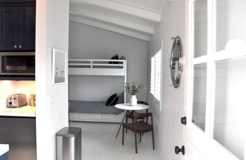 Balboa Island House | Coral Cottage, remodeled 1938 Balboa Island home with Upper Loft unit.