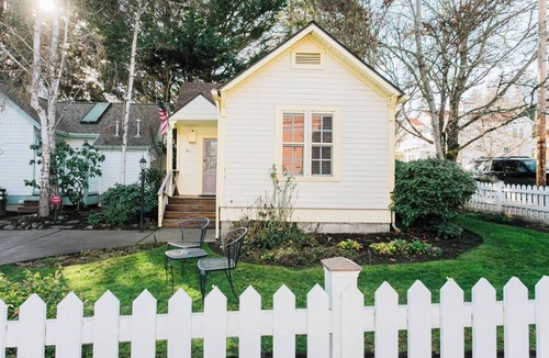 Jacksonville House | Cottage 9 – Downtown Jacksonville Retreat Steps from Shops & Britt Gardens