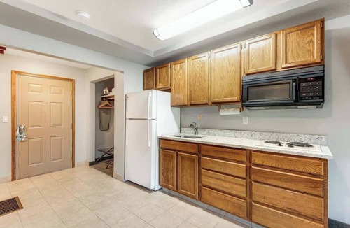 Bend Condo | Cottage along Deschutes River Trail w Epic Views