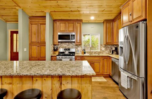 Big Bear City House | Country Club Cabin #357