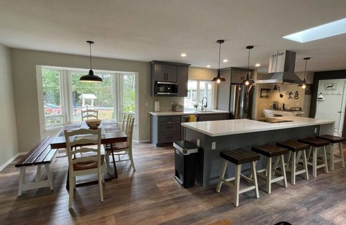 Hobart House | Country House in Maple Valley