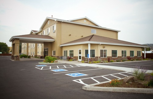 Prineville Hotel | Country Inn & Suites by Radisson, Prineville, or