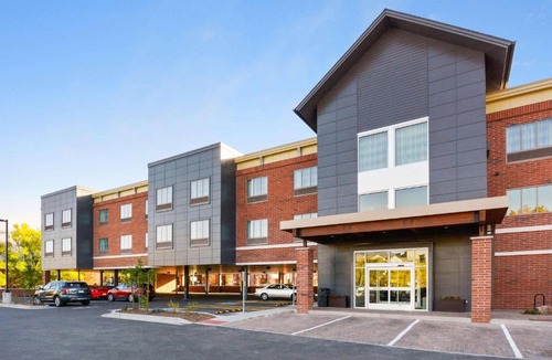 Southside Hotel | Country Inn & Suites by Radisson, Flagstaff Downtown, AZ