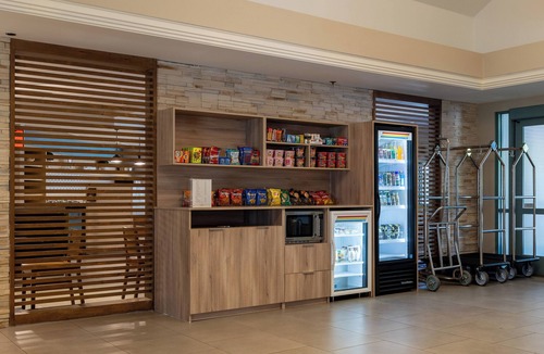 Bothell Hotel | Country Inn & Suites by Radisson, Seattle-Bothell, WA