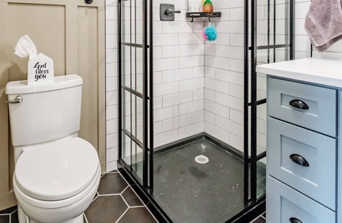 Keizer House | Country Living In The City!