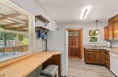 La Center Cottage | Cowpoke Cottage just 2 miles from Ilani Casino