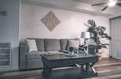 Pumpkin Center Condo | Cozy 1 Bed 1 Bathroom Private Condo