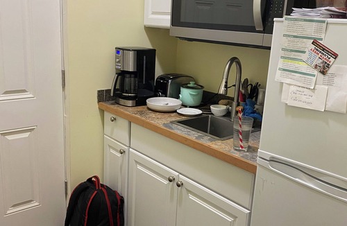 Hilltop Apartment | Cozy 1-bedroom apartment in pleasant Tacoma with AC
