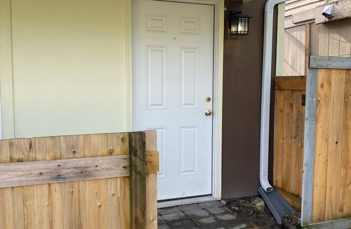 Hilltop Apartment | Cozy 1-bedroom apartment in pleasant Tacoma with AC