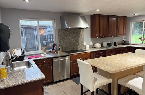 Aloha House | Cozy 1-bedroom house in nice Beaverton with AC