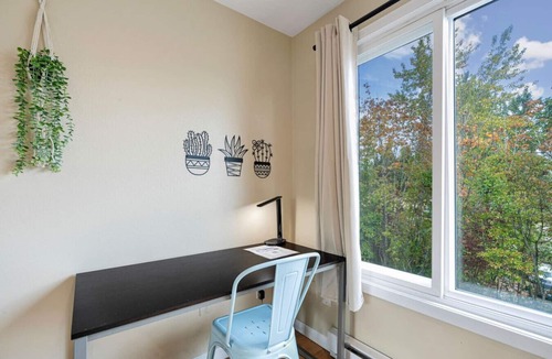 Highline Apartment | Cozy 1BR Near SeaTac + Work Friendly + Fast Wifi