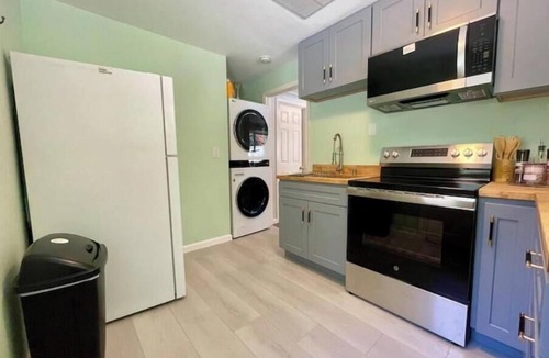 Bothell House | Cozy 1BR w/Garden Oasis and Free Parking