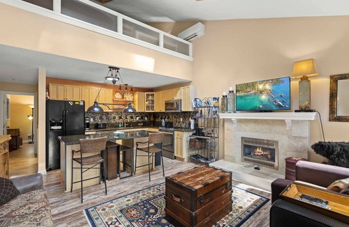 Incline Village Condo | Cozy 2BR Incline Village Condo w/Hot Tub