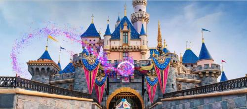 Anaheim Resort Apartment | Cozy 2BR Near Disneyland and Convention Center