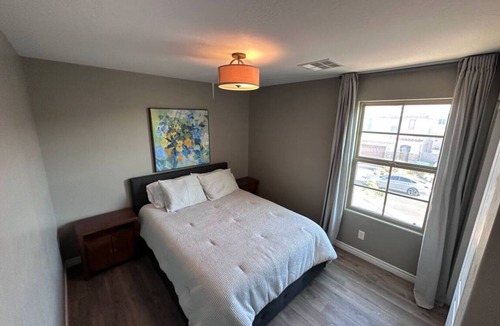 Enterprise House | Cozy 3-Bedroom House Near Golf & Strip