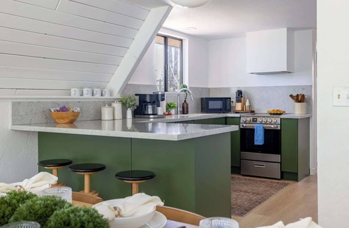 Munds Park Cabin | Cozy 3BR A-Frame Lake Views Family Friendly