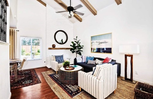 Mira Mesa House | Cozy 5-bedroom with huge private backyard! Perf 4 reunions & recently renovated!
