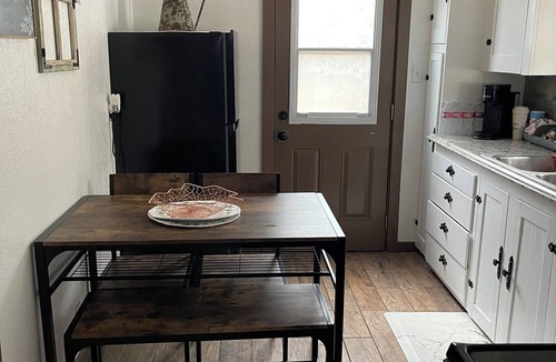 Flagstaff Apartment | Cozy and quiet Cabin in the Woods