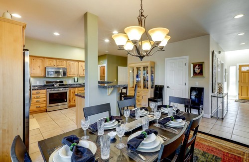Ponderosa Trails House | Cozy Arizona Retreat w/Fireplace, Patio & Grill!