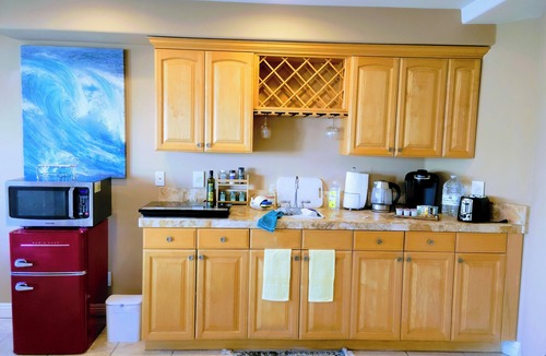 Gas Lamp Section Apartment | Cozy Beach Living + Sleeps 4 + Top 90% walk score