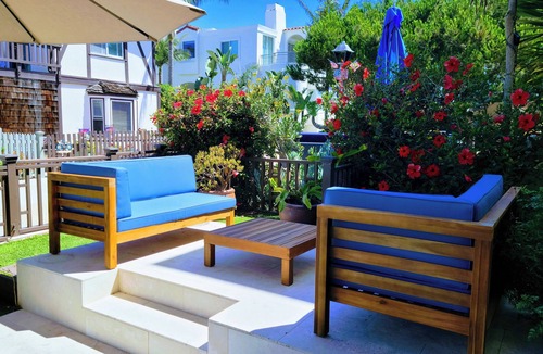 Gas Lamp Section Apartment | Cozy Beach Living + Sleeps 4 + Top 90% walk score