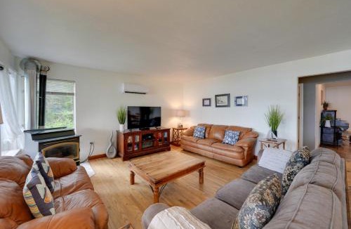 La Conner House | Cozy Beachouse: View & Deck, Steps from Skagit Bay