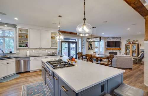 Southern Crossing House | Cozy Bend Home - Walk to Old Mill District!
