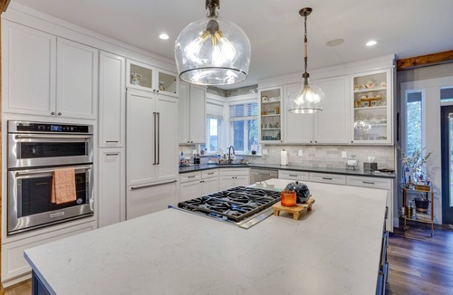 Southern Crossing House | Cozy Bend Home - Walk to Old Mill District!