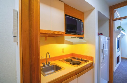 Brian Head Apartment | Cozy Brian Head Condo: Walk to Navajo Express Lift
