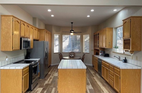 Lake Almanor Country Club Cabin | Cozy Cabin in Lake Almanor Pines