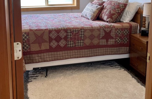 Kimberly Cabin | Cozy Cabin with River Access optional full 50amp RV hook-ups onsite