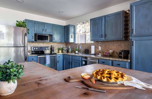 Munds Park Cabin | Cozy Chalet in the Pines