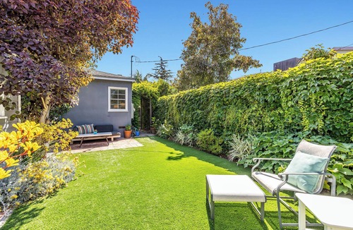 Culver - West House | Cozy Cottage Near Beach and Marina