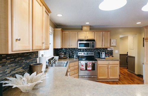 Sheridan House | Cozy Countryside Home on River in Wine Country!