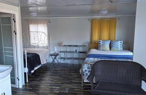 Carrolls House | Cozy farmhouse in charming Kelso with AC, WiFi